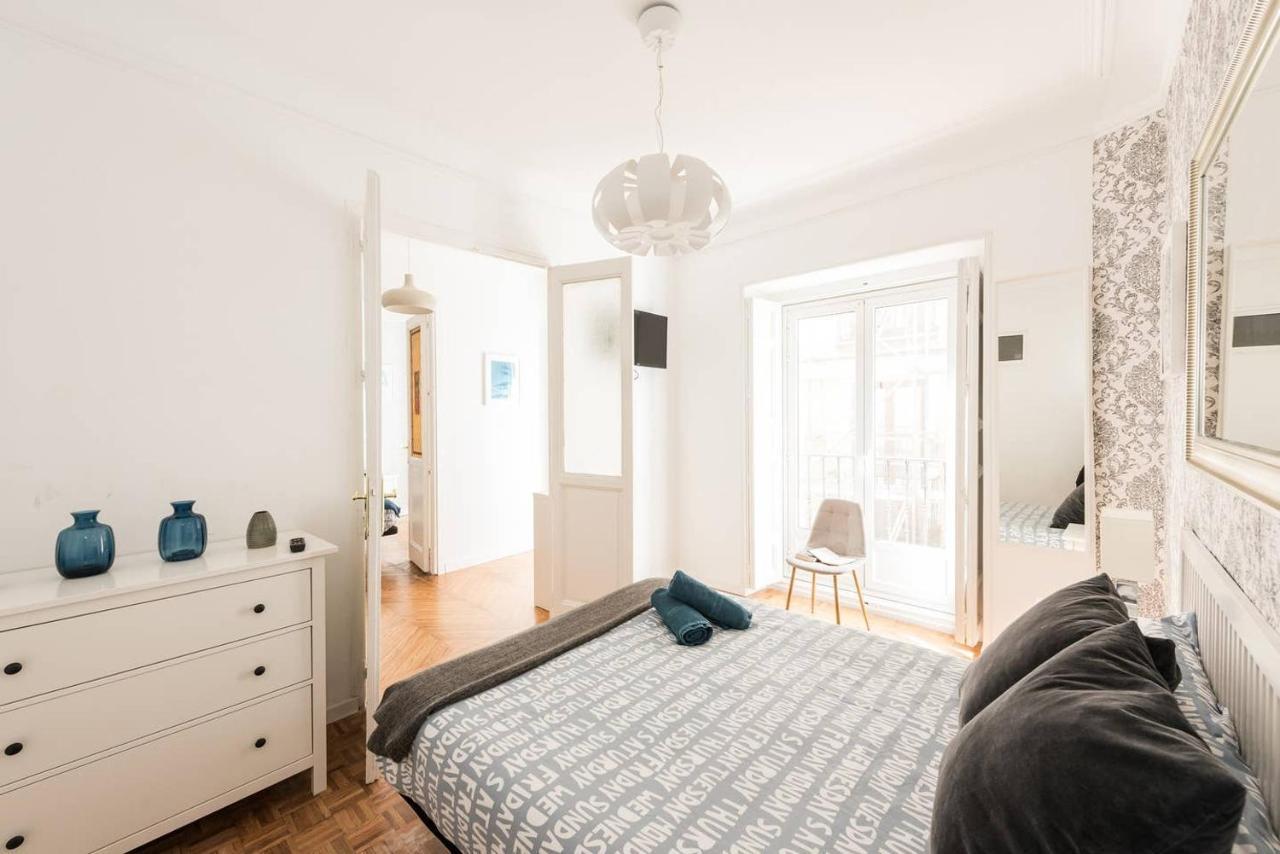 Apartamentos En Sol, Madrid Centro Esterno foto