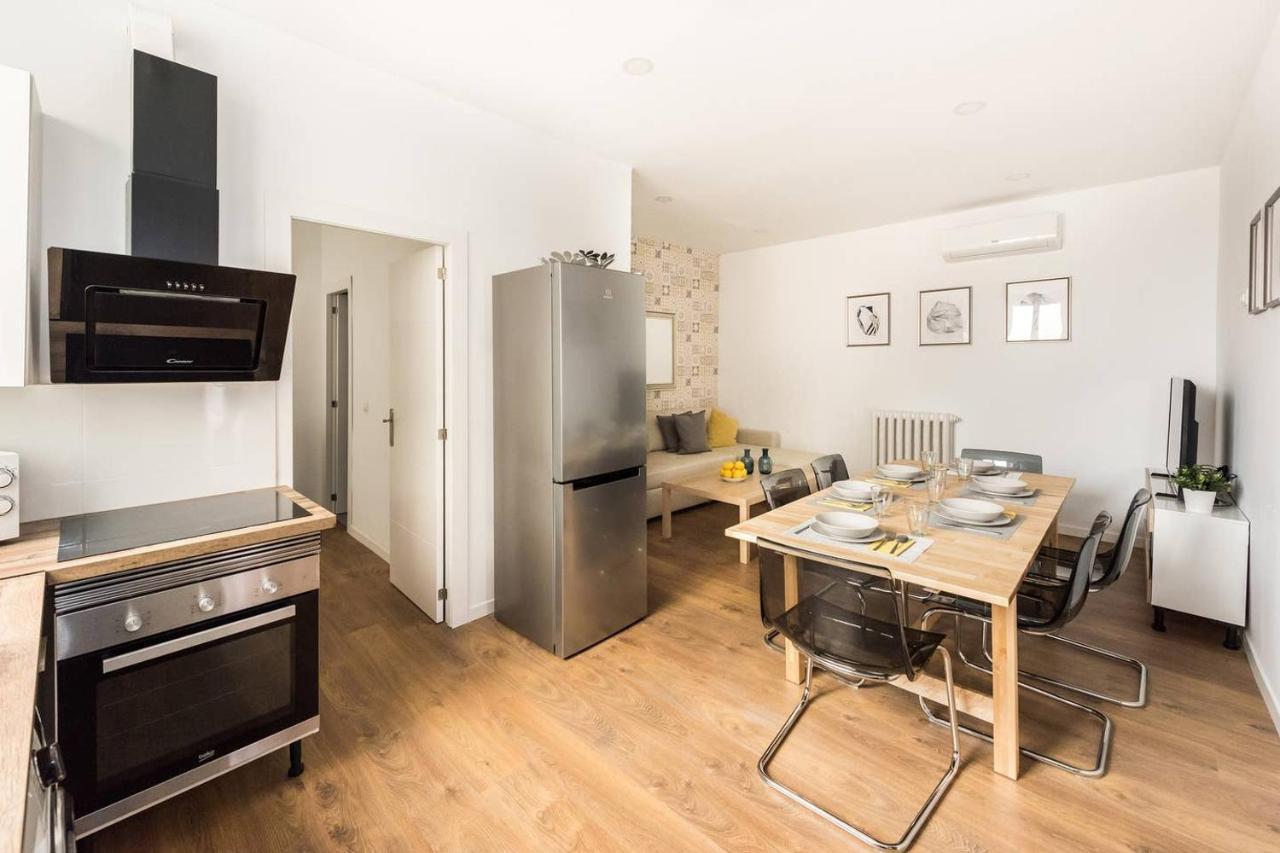 Apartamentos En Sol, Madrid Centro Esterno foto
